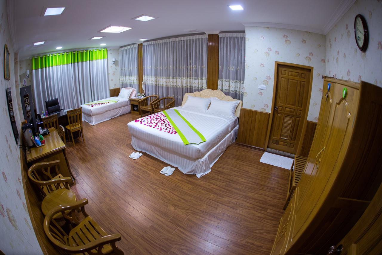 Hotel Rich  Pyin Oo Lwin Buitenkant foto