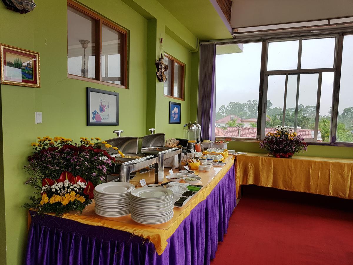 Hotel Rich  Pyin Oo Lwin Buitenkant foto
